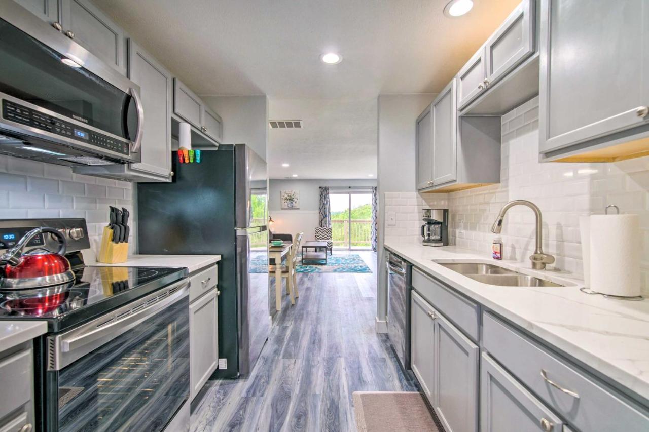 Cozy Branson Condo With Balcony And Mountain Views Bagian luar foto
