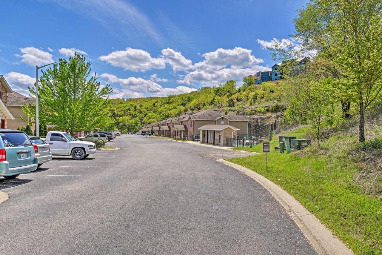 Cozy Branson Condo With Balcony And Mountain Views Bagian luar foto
